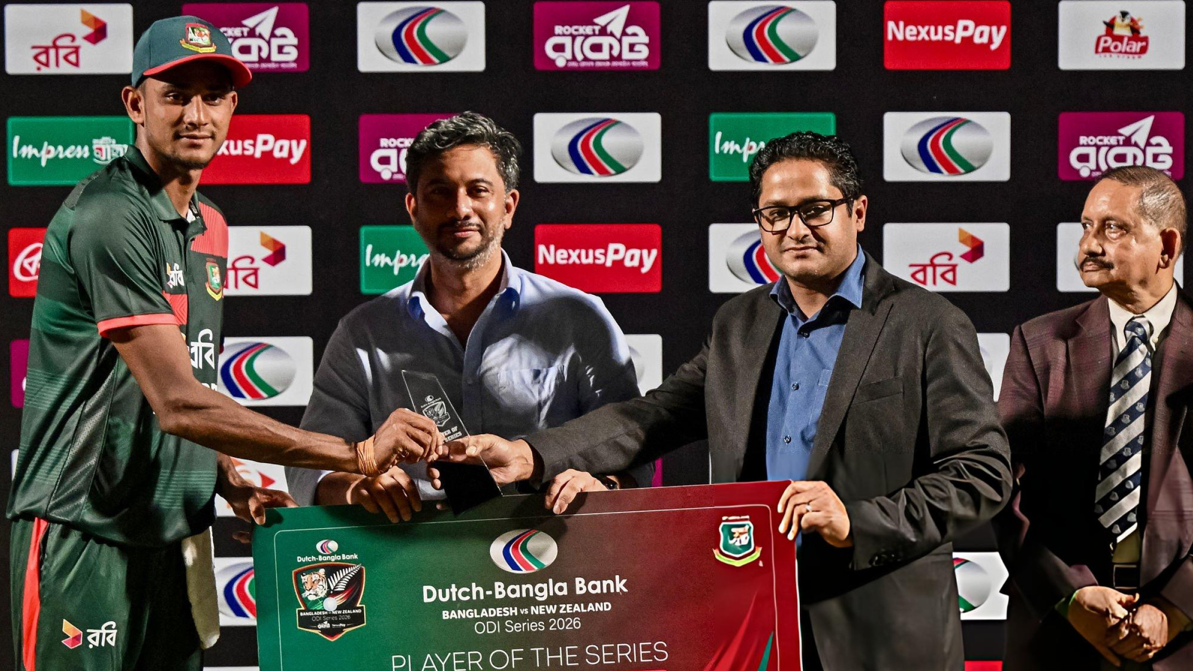 সিরিজ-সেরায় মাশরাফিকে ছাড়িয়ে গেলেন রানা